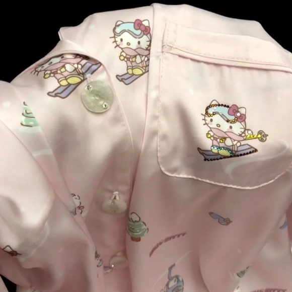 Hello Kitty Pink Satin Pajamas SizeM - Picture 5 of 5